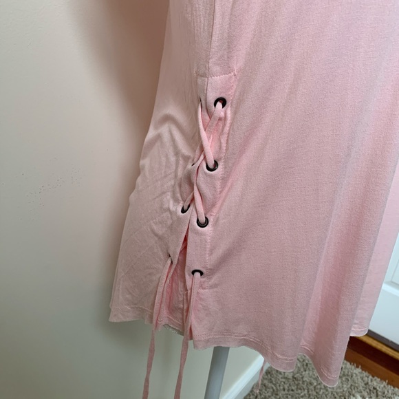 Hollister Lace Up Sides Light Pink Tee Shirt - Picture 3 of 6